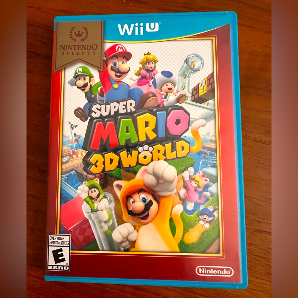 Nintendo Super Mario 3D World Wii U Game - Blue and Red